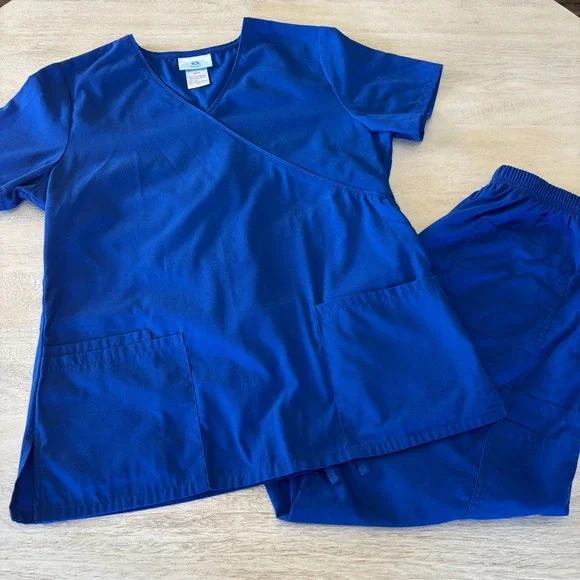 SB Scrubs Scrub Set Electric Blue Women's Small Top And Bottom - Picture 1 of 16